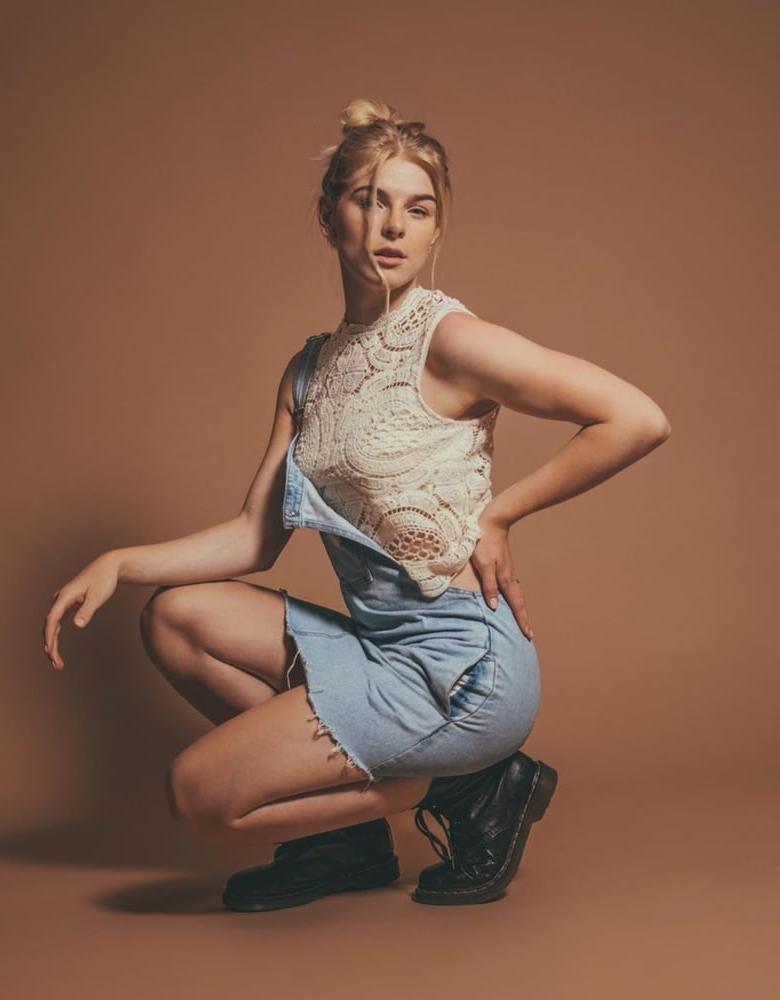 25P Femke Meines Dutch Celeb