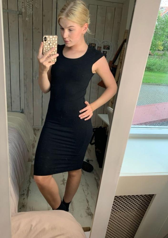 25P Femke Meines Dutch Celeb