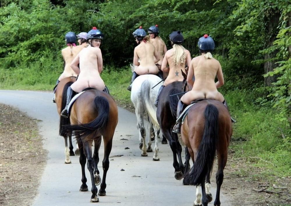 25P Female Jockey naked calendar