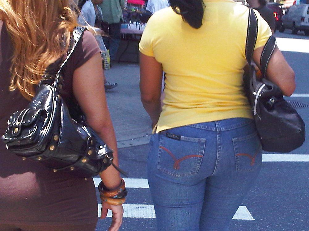20P Candid females