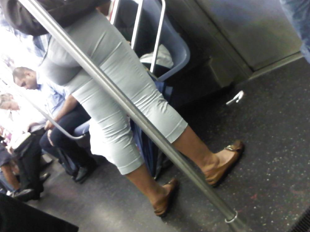 20P Candid females