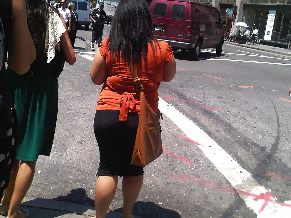 20P Candid females