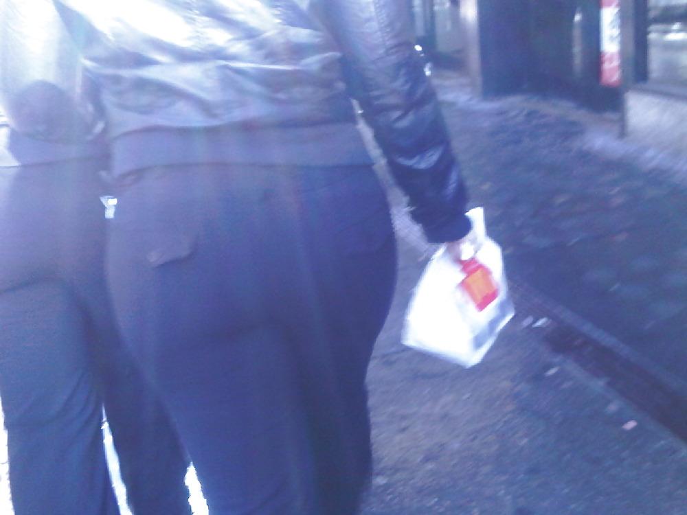 20P Candid females