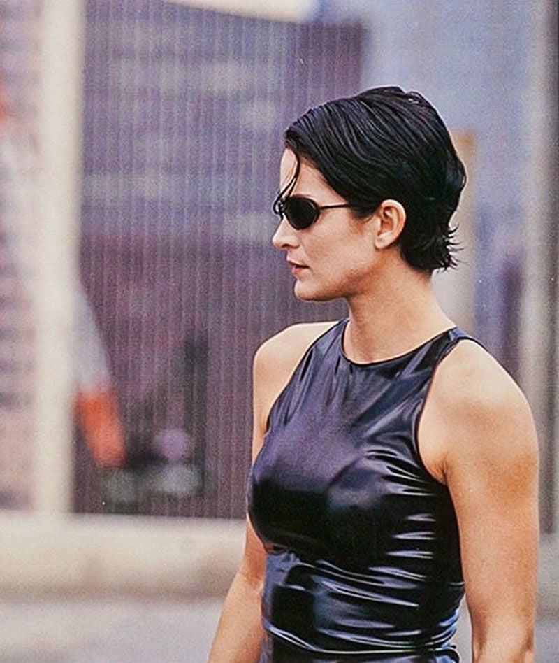 25P Carrie-Anne Moss Fit As Fuck Hot Look