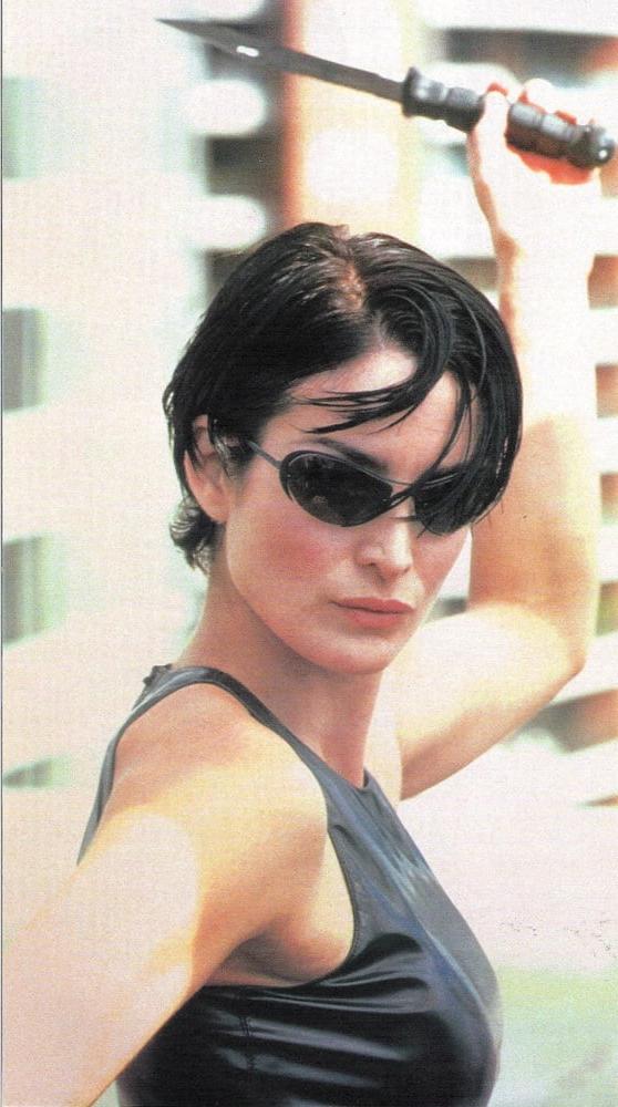 25P Carrie-Anne Moss Fit As Fuck Hot Look