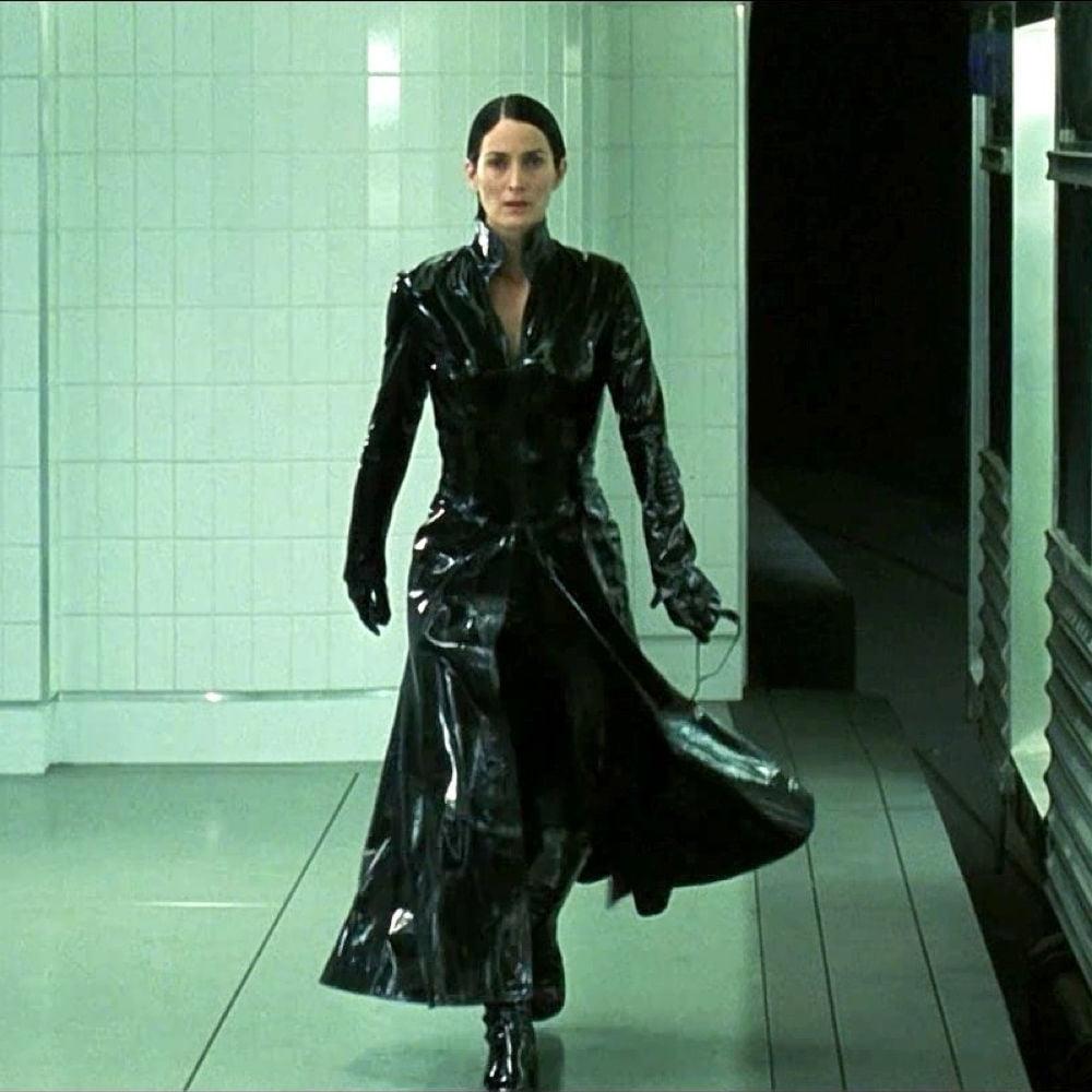 25P Carrie-Anne Moss Fit As Fuck Hot Look