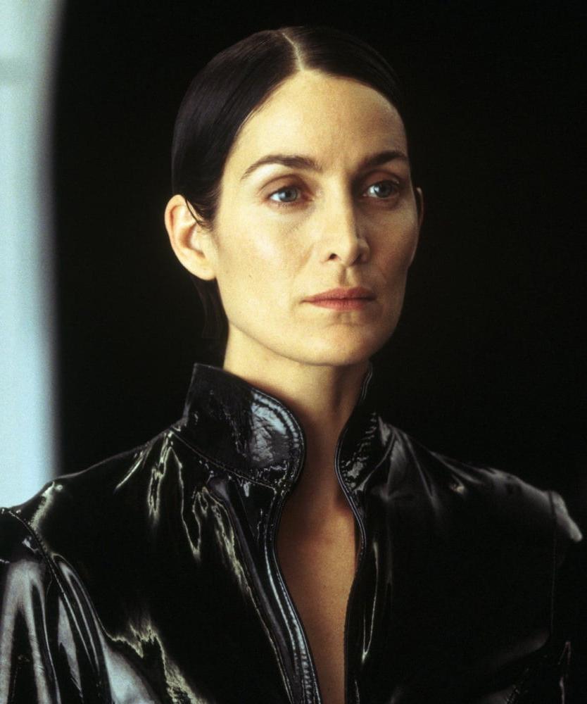 25P Carrie-Anne Moss Fit As Fuck Hot Look