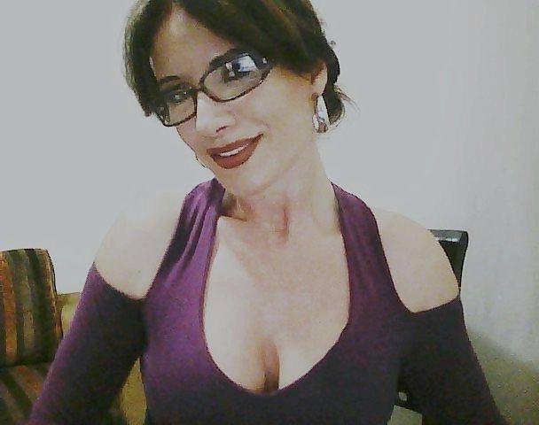 8P Slut Mom's Friend