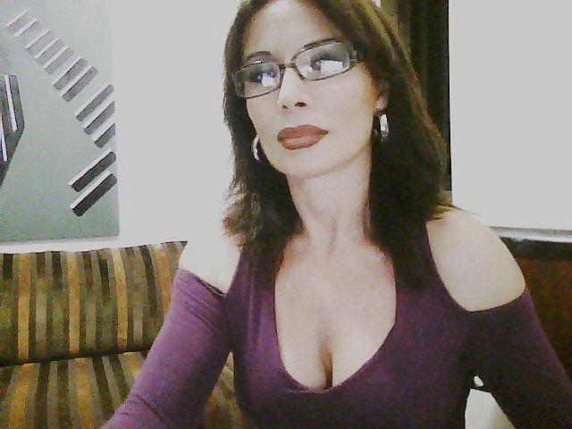 8P Slut Mom's Friend