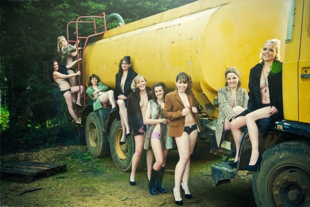 25P Country Girls 2016 calendar