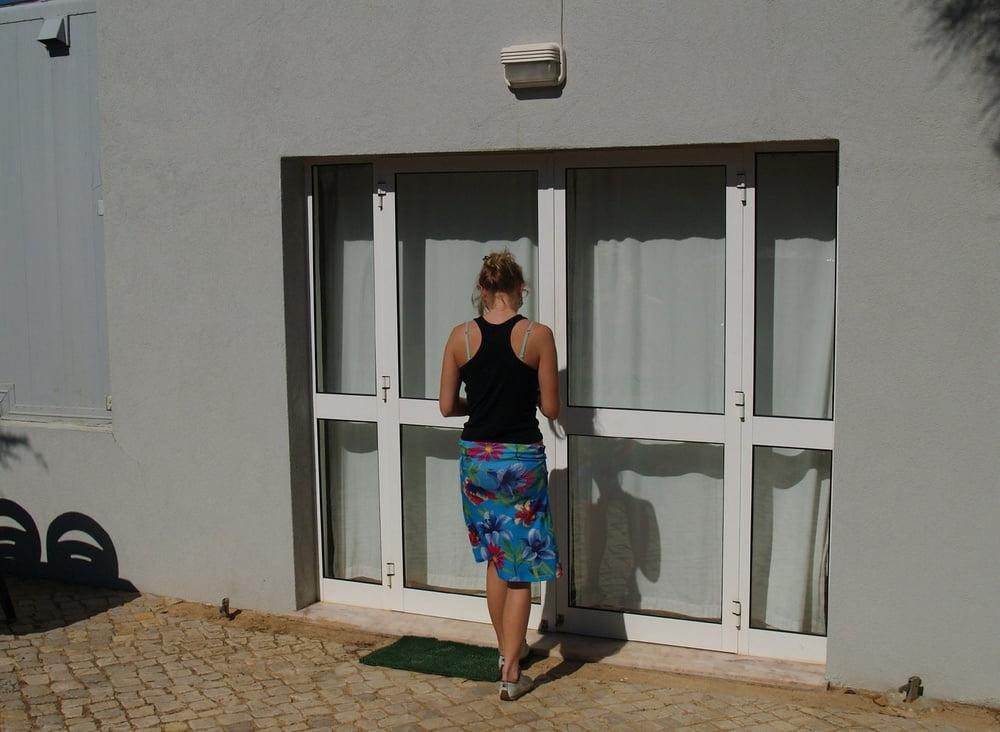 25P WNE 931 Geman Girl on Holiday