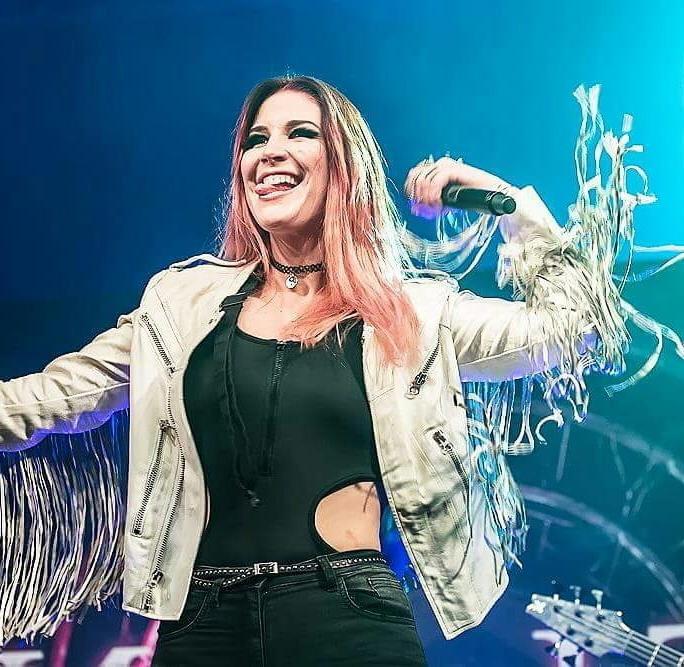 25P Charlotte wessels sexy Dutch singer