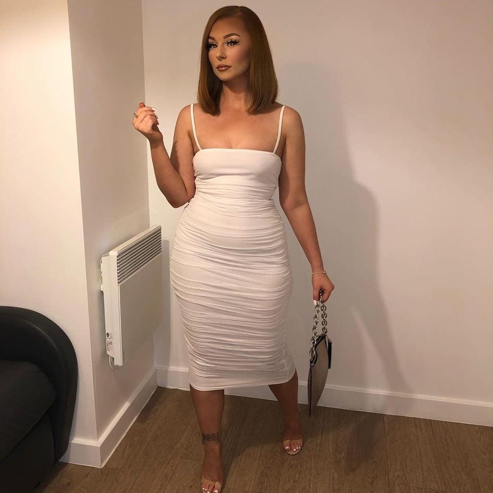 25P Stunning PAWG redhead slag Sophie