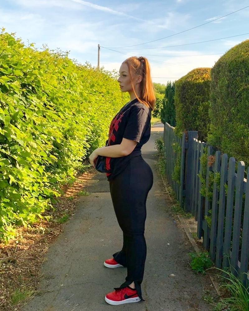 25P Stunning PAWG redhead slag Sophie