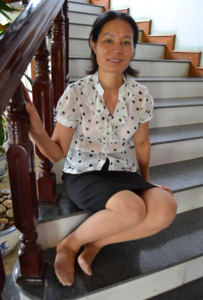17P Pantyhosed Asian Granny to Fuck