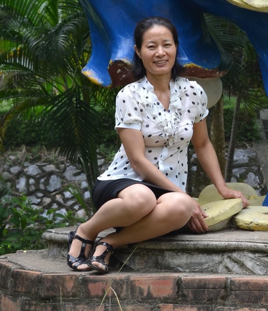 17P Pantyhosed Asian Granny to Fuck
