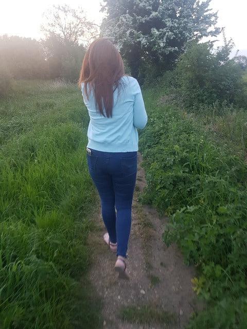 7P POF girl in the park