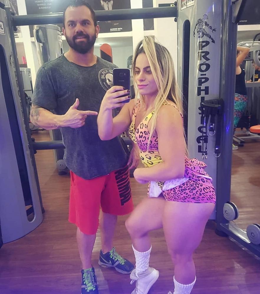 25P Vivian Hot Latina Bombshell Amateur