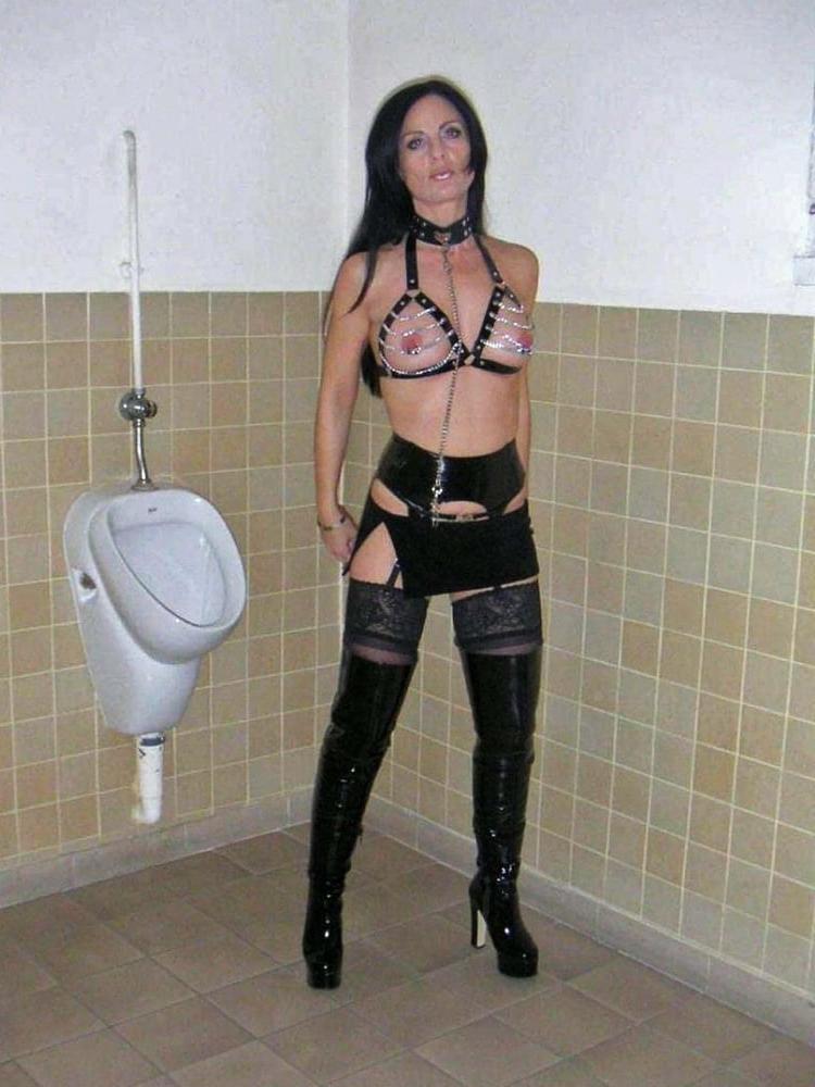 25P Dogging and Public Sluts 16