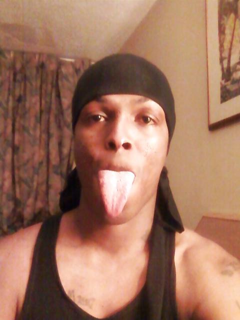 8P MR LONG TONGUE