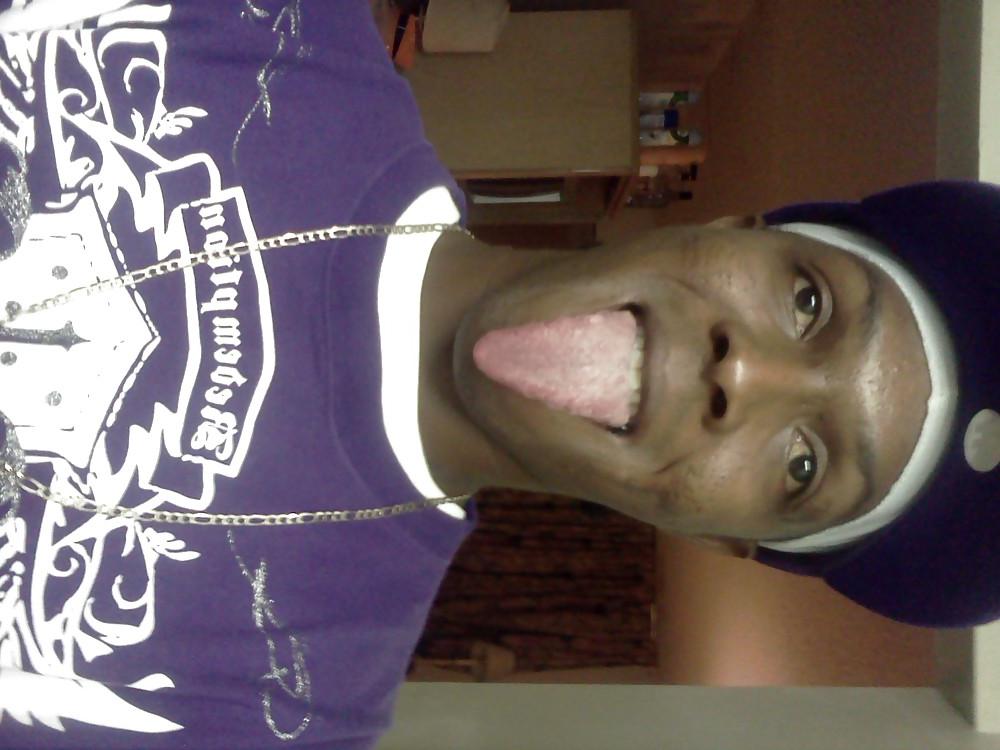 8P MR LONG TONGUE