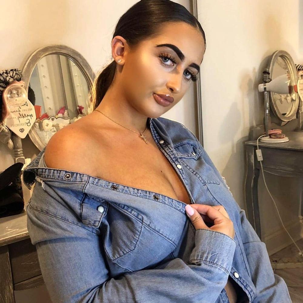 25P PAWG chav slag Phoebe