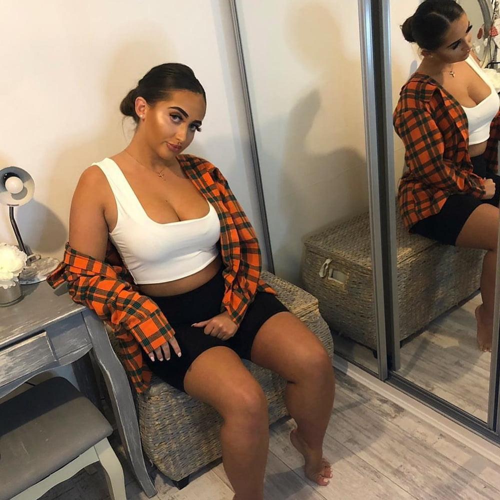 25P PAWG chav slag Phoebe