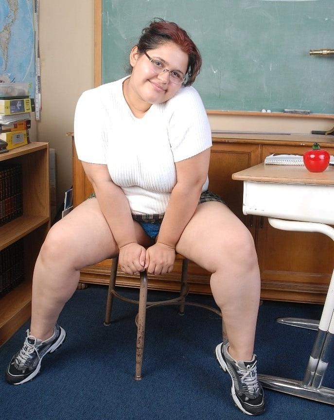 16P Fuckwhale Karla Lane (5) Fuck whale at school, bored