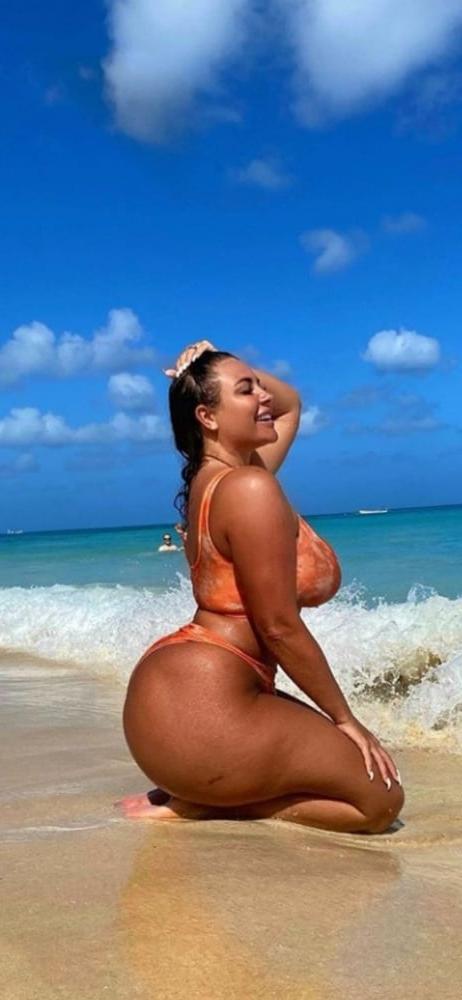 25P HannahB Pawg Galllery 5