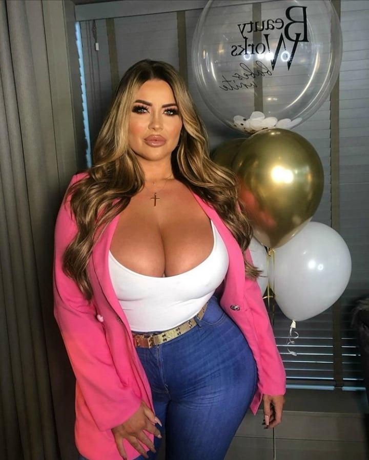 25P HannahB Pawg Galllery 2