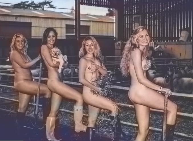 11P Netball naked calendar