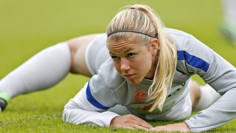 25P Dutch Football Player (Oranje Leeuwin) Anouk Hoogendijk