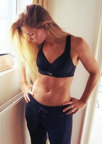 25P Dutch Football Player (Oranje Leeuwin) Anouk Hoogendijk