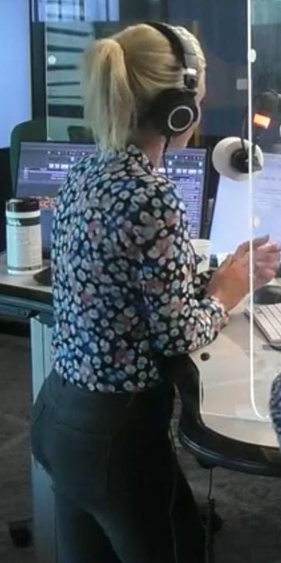 25P Dionne Stax - Dutch Presenter 7