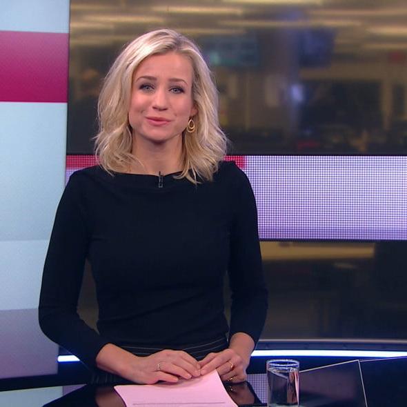 25P Dionne Stax - Dutch Presenter 7