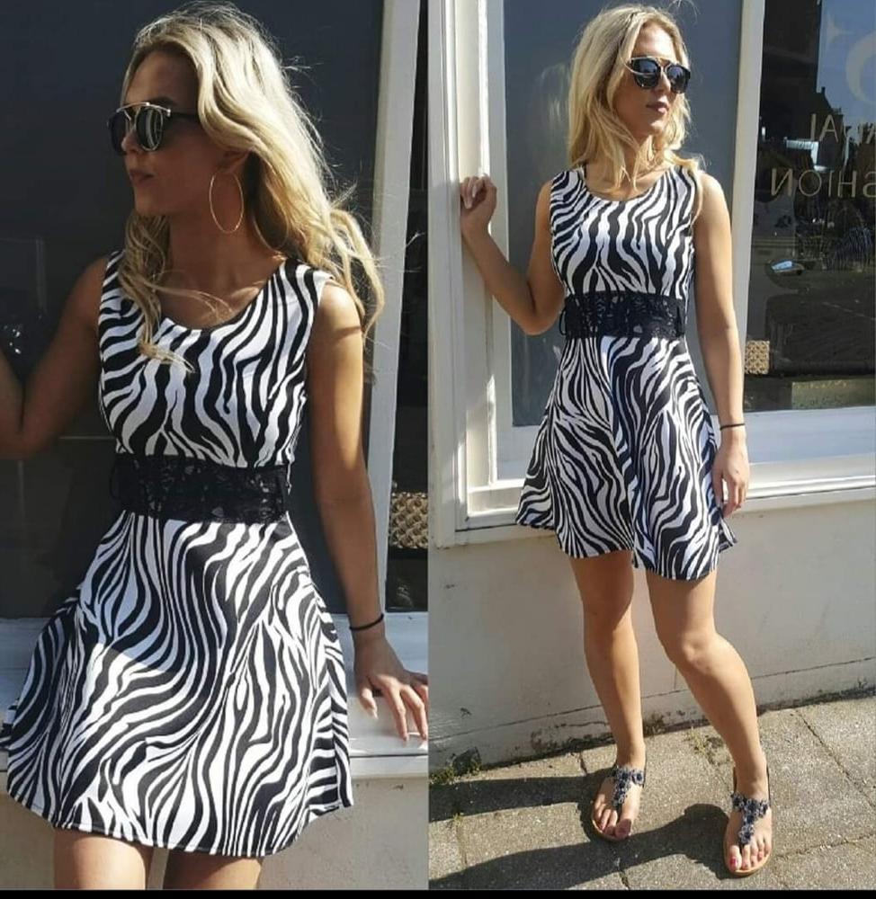 20P Sexy Dutch Blonde Store Model
