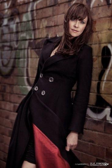 25P Canadian Actress Amanda Tapping