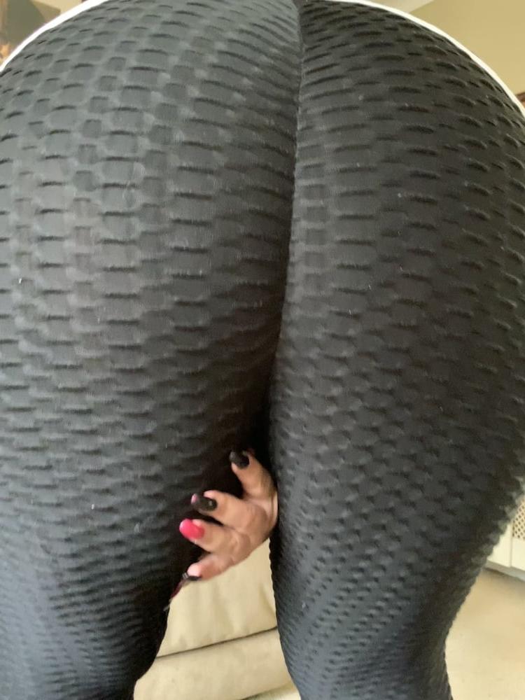 9P I love this ass! Black leggings