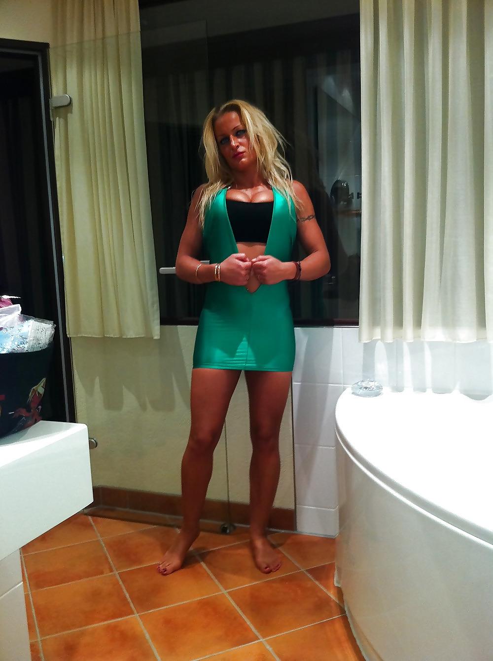 25P Horny housewife I want to fuck!