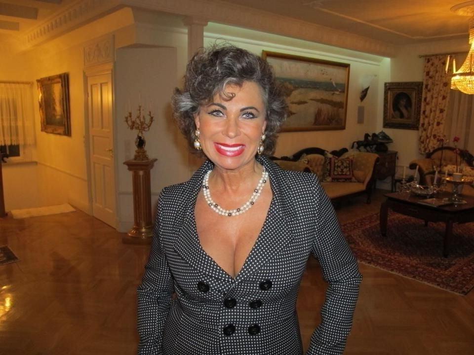 10P MILFS I'd love to fool around with...