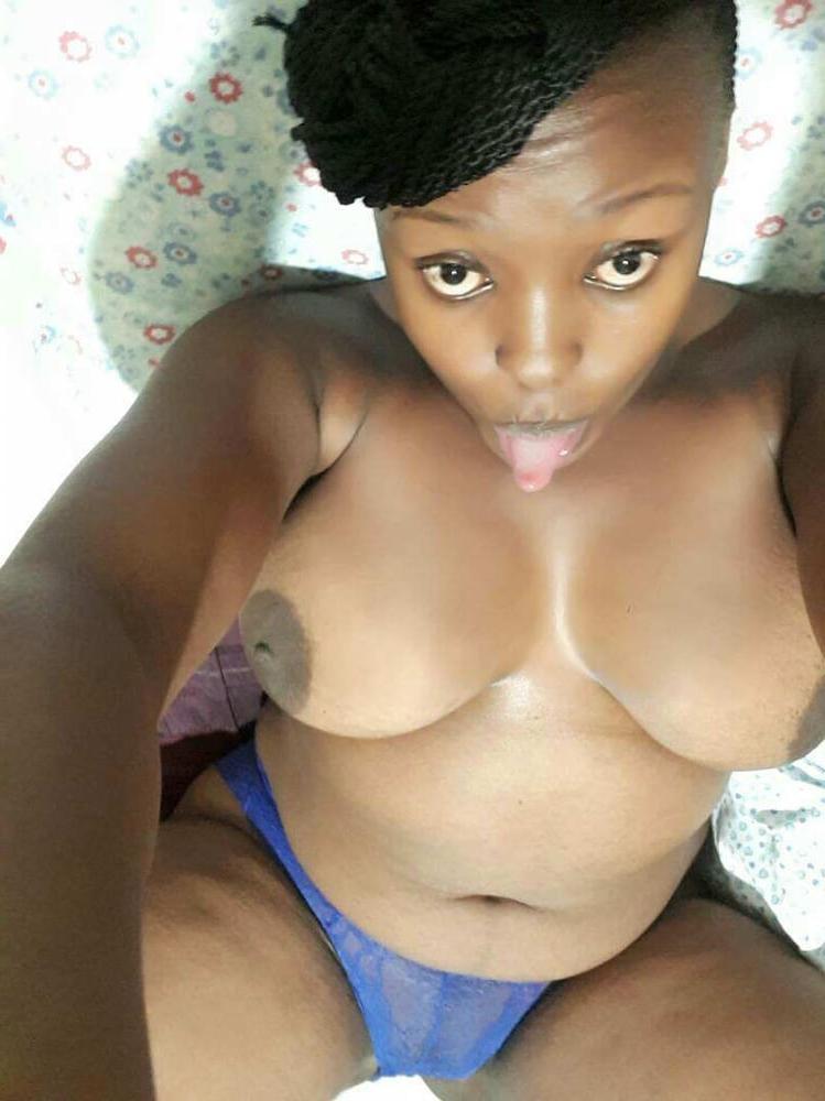 25P We love Boobs