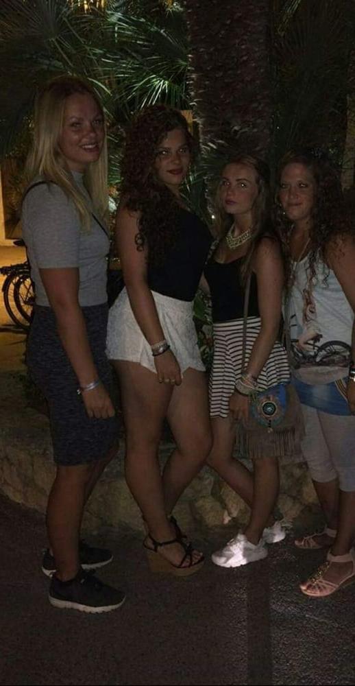 9P Sexy Dutch Girl