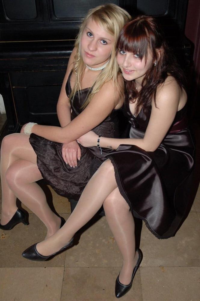 17P Pantyhosed Party Time
