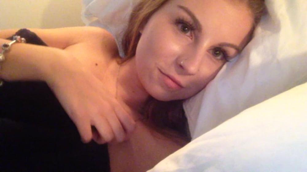 25P Canadian Slut Nicky from Toronto exposed!