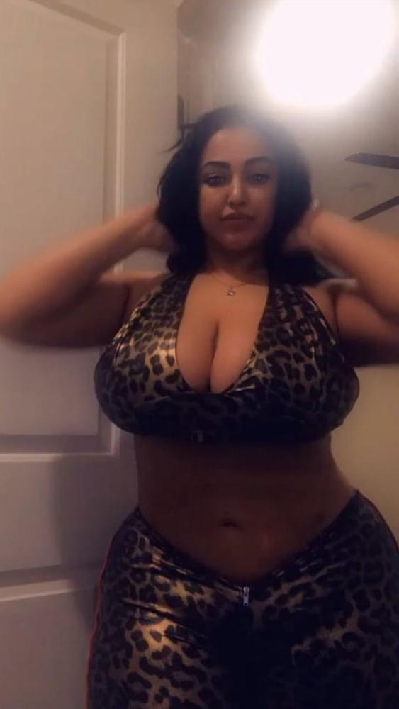 25P DiamondDoll Pawg Gallery 6