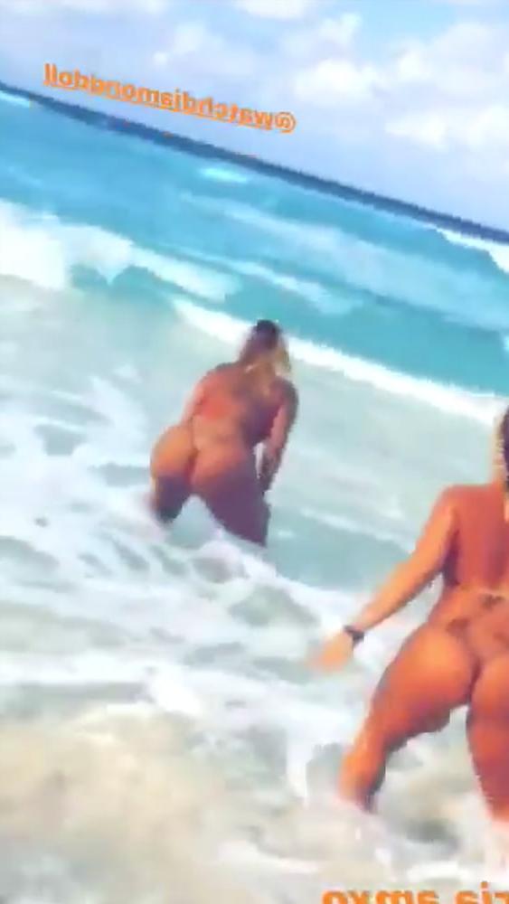 25P DiamondDoll Pawg Gallery 6