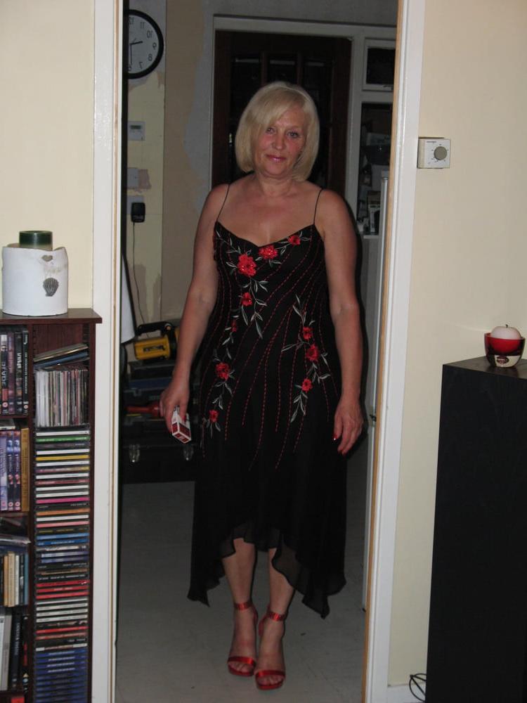25P Blonde mature whore getting ready to fuck