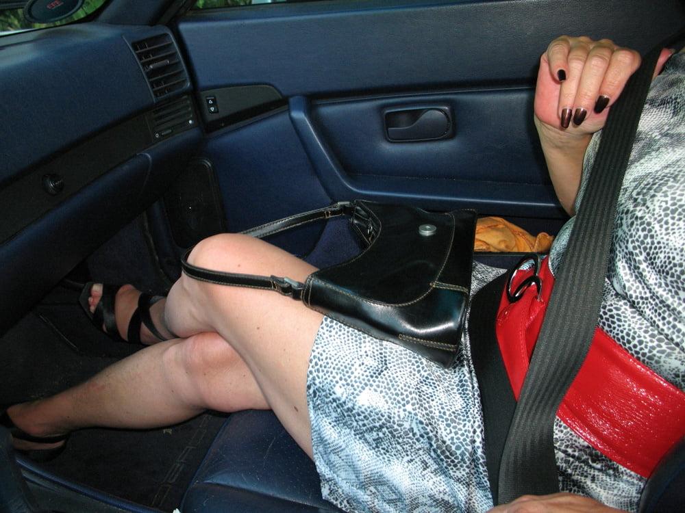 25P Blonde mature whore getting ready to fuck