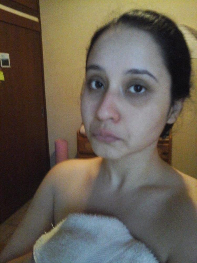 25P founf these nudes of my doctor on her phone