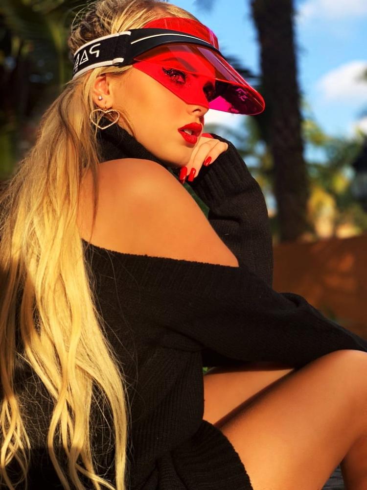 25P Mia Diaz Fit As Fuck